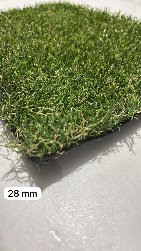 28 mm Otlu Çift Renk Çim Halı